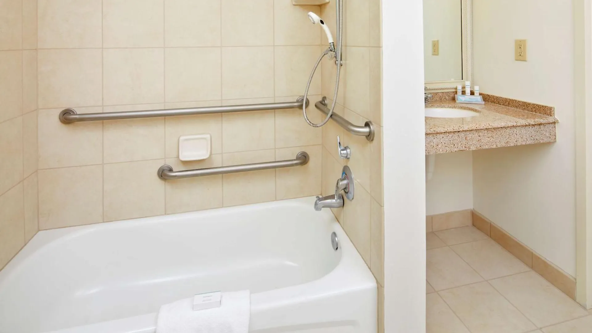 Hilton Garden Inn Savannah Midtown Hotel